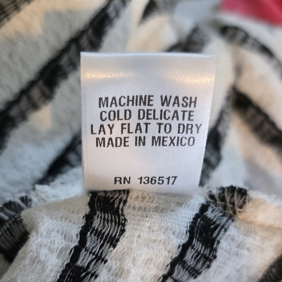 Loveappella Black and White Striped Top - Picture 4 of 5